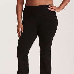 Torrid Active Yoga Pant - Size 4 (New with tags!)